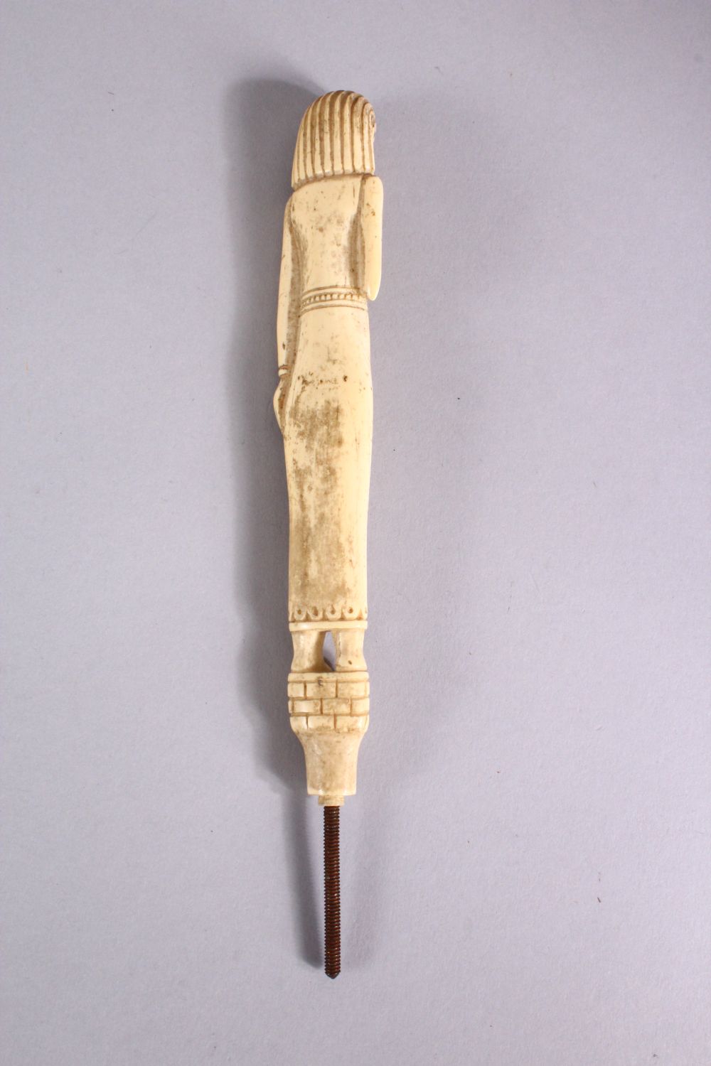 A 19TH / 20TH CENTURY EGYPRIAN CARVED BONE STICK / PARASOL HANDLE, 17cm. - Image 3 of 3