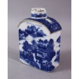 AN 18TH CENTURY CHINESE QIANLONG BLUE AND WHITE TEA CADDY, 11.5cm high.