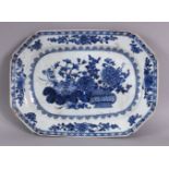 AN 18TH CENTURY CHINESE EXPORT BLUE & WHITE PORCELAIN SERVING DISH, with floral bouquet