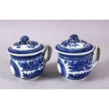 A PAIR OF 18TH CENTURY CHINESE FITZHUGH PATTERN BLUE & WHITE CUPS & COVERS, with fitzhugh pattern