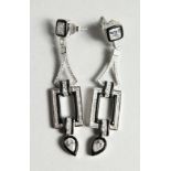 A PAIR OF ART DECO STYLE BLACK ENAMEL DROP EAR RINGS