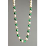 A 14CT GOLD PEARL AND JADE NECKLACE