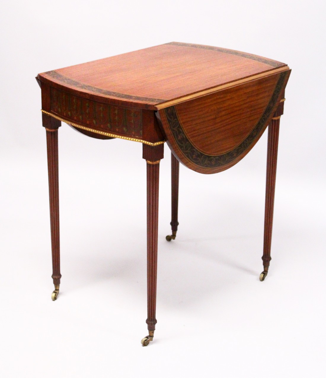 A VERY GOOD EDWARDIAN MAHOGANY AND PAINTED PEMBROOKE TABLE, PROBABLY GILLOW, the oval top painted