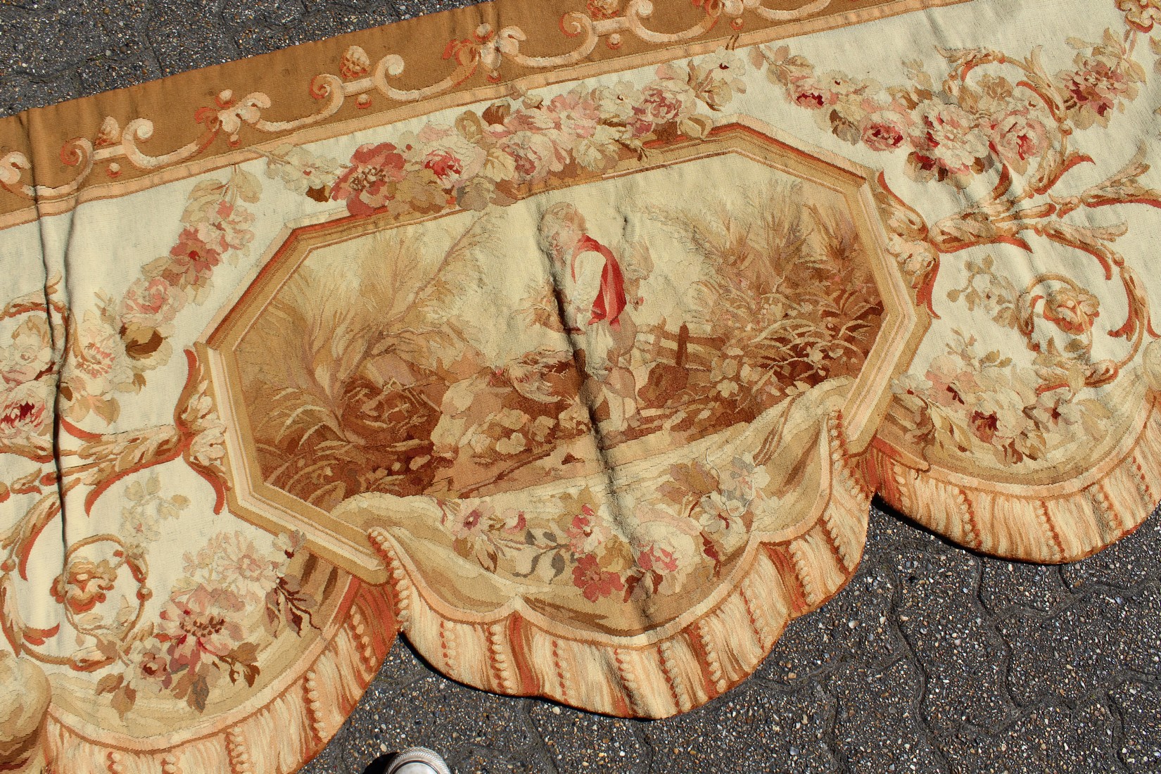 A SUPERB PAIR OF AUBUSSON ARCHWAY FABRICS. 9ft 6ins long x 8ft 2ins wide. - Image 2 of 6