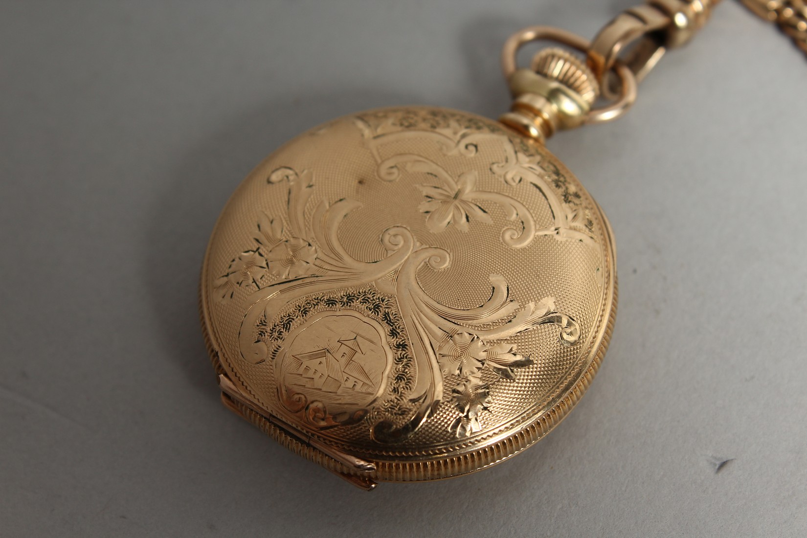 A LADIES WALTHAM DRESS WATCH AND CHAIN - Image 4 of 10