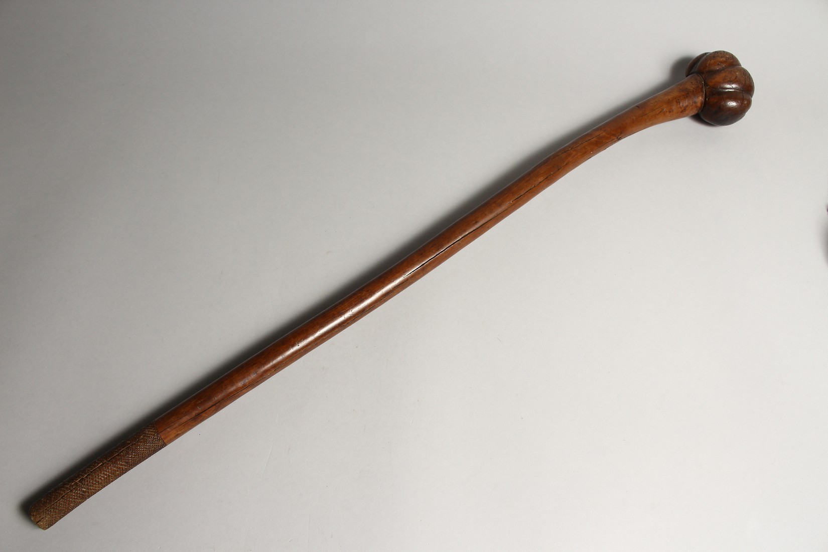 A GOOD TRIBAL WOODEN CLUB 31ins long - Image 7 of 7