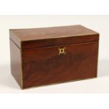 A REGENCY MAHOGANY TWO DIVISION TEA CADDY with brass stringing. 8ins long