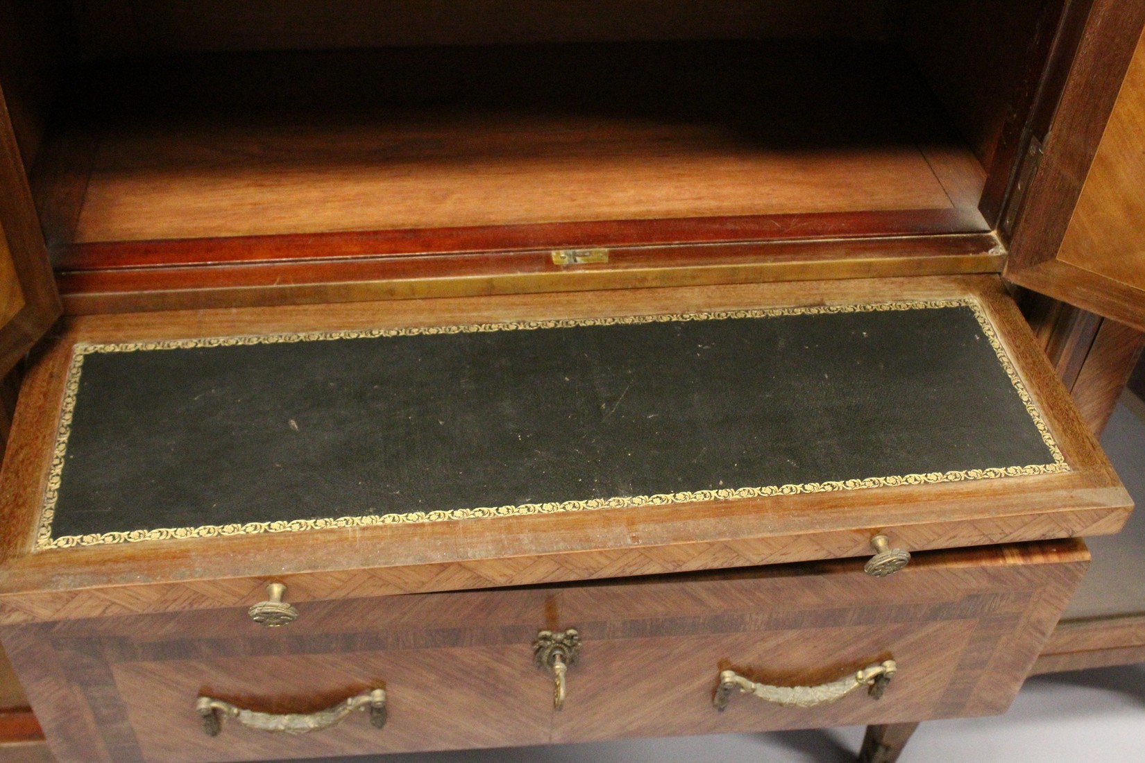 A GOOD LARGE FRENCH KINGWOOD CABINET, formed as a pair of central marquetry panel doors, over a - Image 6 of 8