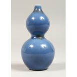 A SMALL CHINESE BLUE DOUBLE GOURD VASE Blue square mark 4.25ins high