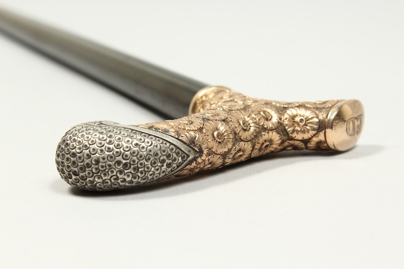 A GOOD EBONY WALKING CANE with silver and silver gilt handle. 36ins long. - Image 6 of 9