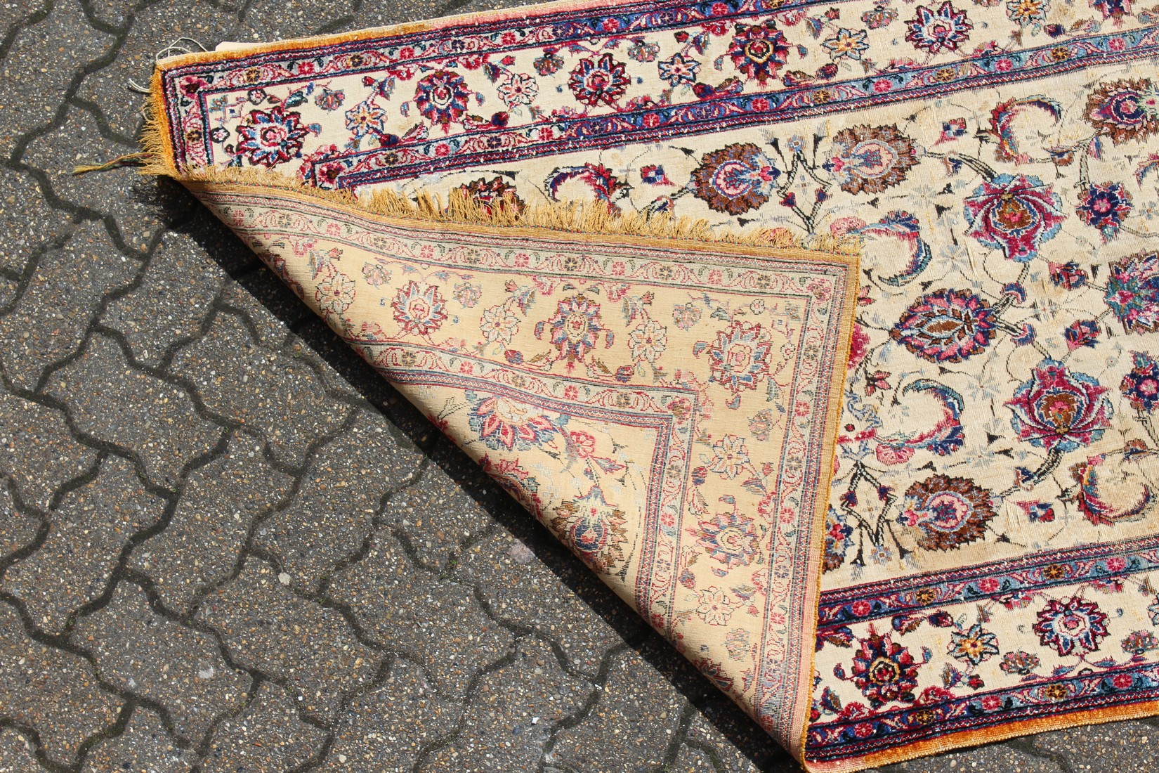 A GOOD SMALL SOUF KASHAN SILK RUG, beige ground with stylised palmettes, within a similar border. - Image 2 of 2