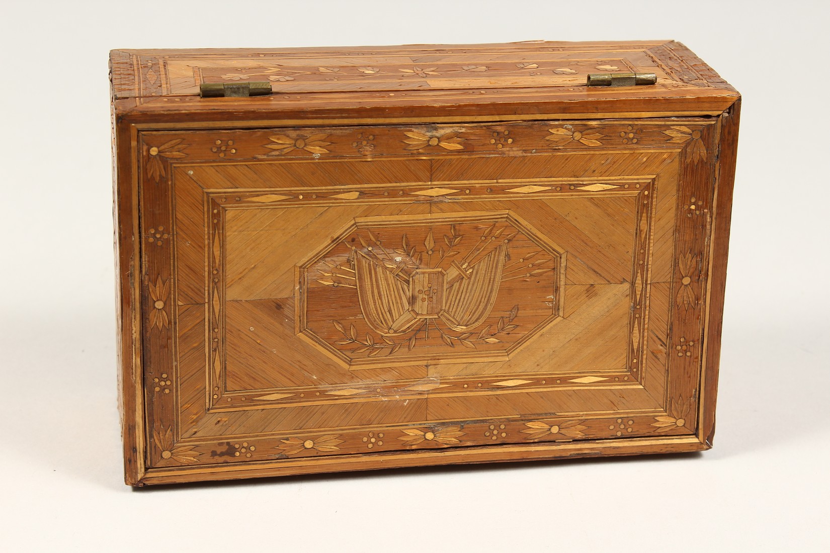 A NAPOLEONIC PRISONER OF WAR, STRAW WORK TEA CADDY. 7ins long. - Image 2 of 7