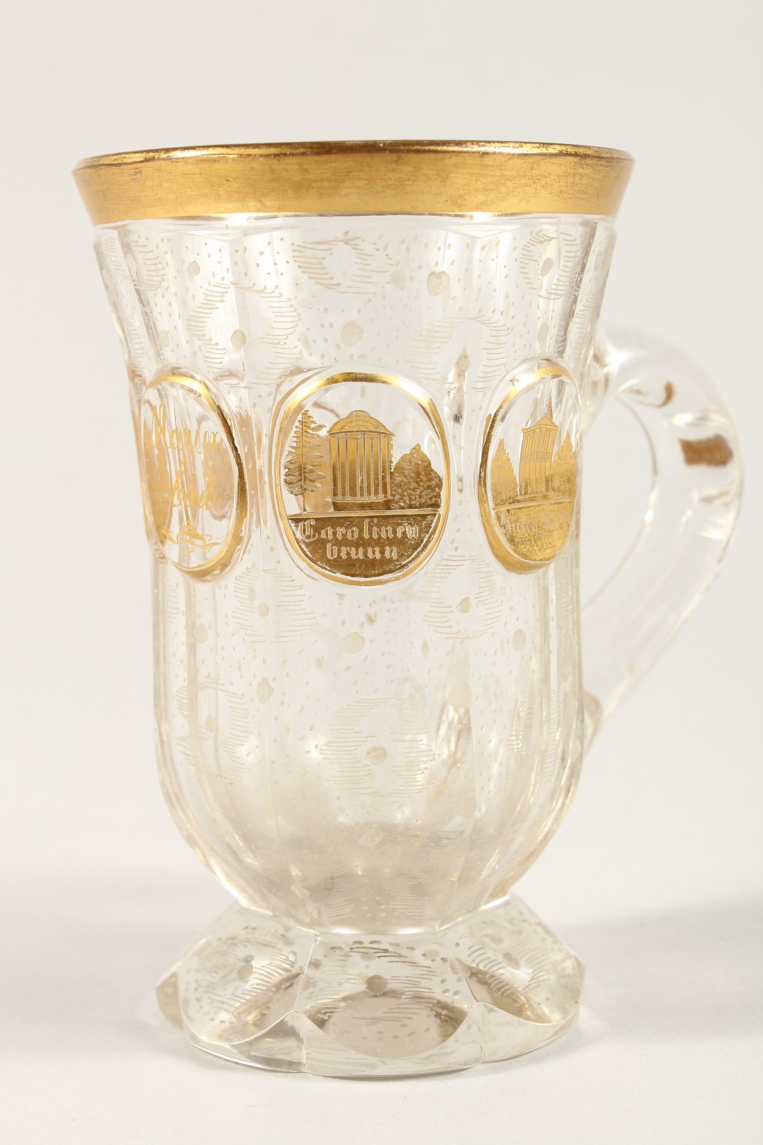 A GOOD BOHEMIAN GILT DECORATED GOBLET with handle, with a scene of buildings 4.75ins high. - Image 2 of 7