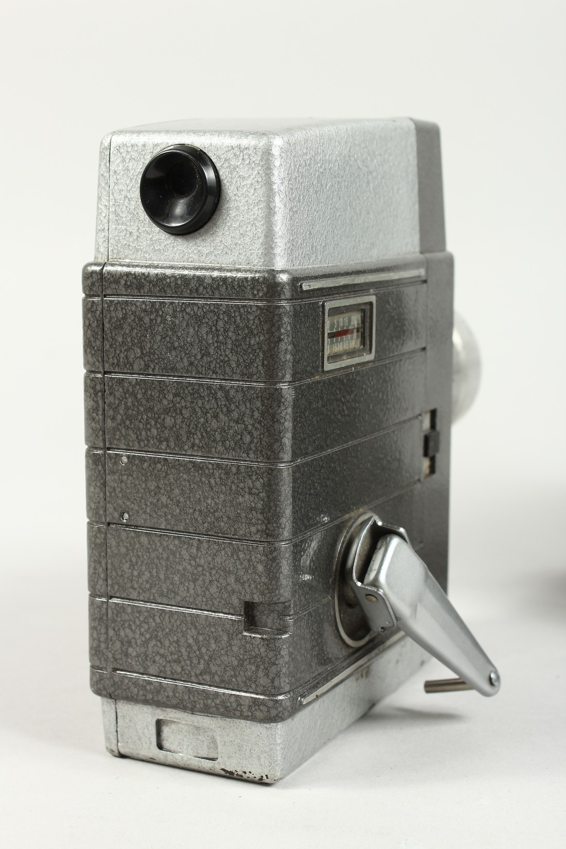 A BELL AND HOWELL LEATHER CASED MOVIE CAMERA - Image 7 of 14