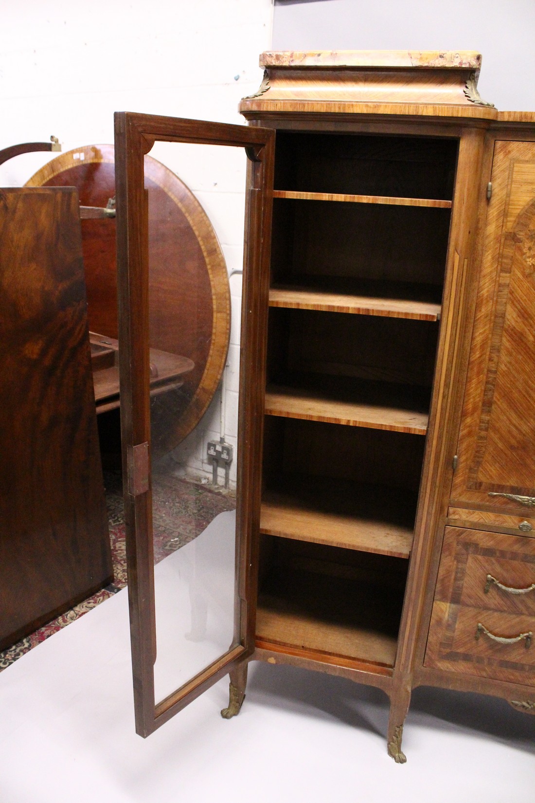 A GOOD LARGE FRENCH KINGWOOD CABINET, formed as a pair of central marquetry panel doors, over a - Image 4 of 8