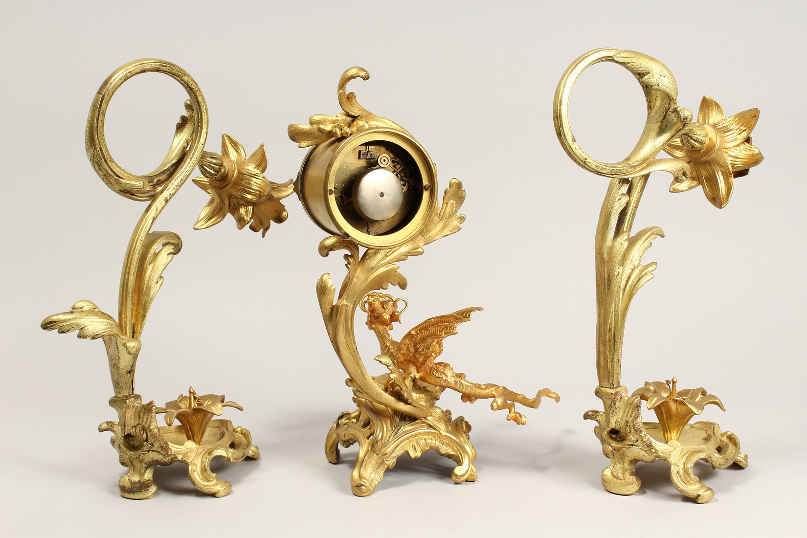 A GOOD FRENCH THREE PIECE ORMOLU CLOCK SET, with drum movement by DAI NIPPON, Paris, with acanthus - Image 4 of 5