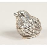 A NOVELTY SILVER BIRD VESTA CASE