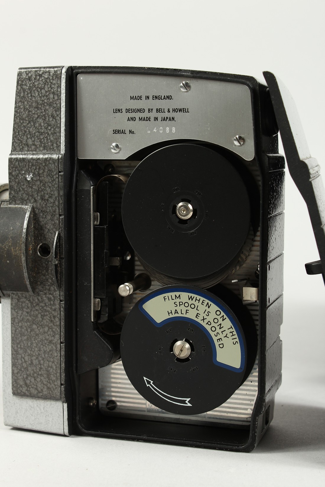 A BELL AND HOWELL LEATHER CASED MOVIE CAMERA - Image 5 of 14