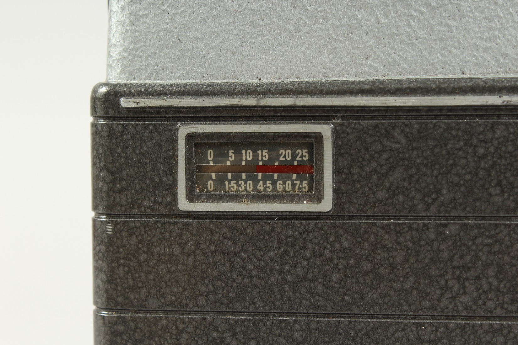 A BELL AND HOWELL LEATHER CASED MOVIE CAMERA - Image 9 of 14