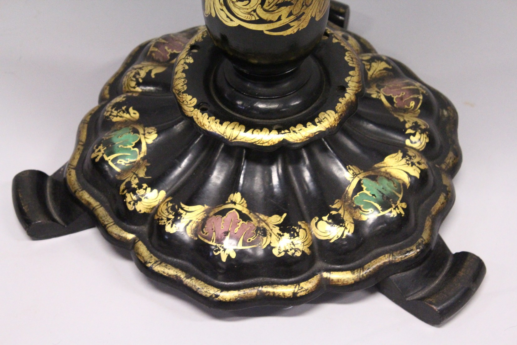 A VICTORIAN BLACK AND GILT PAPIER MACHE TILT TOP GAMES TABLE, with inlaid chess board in mother of - Image 4 of 5