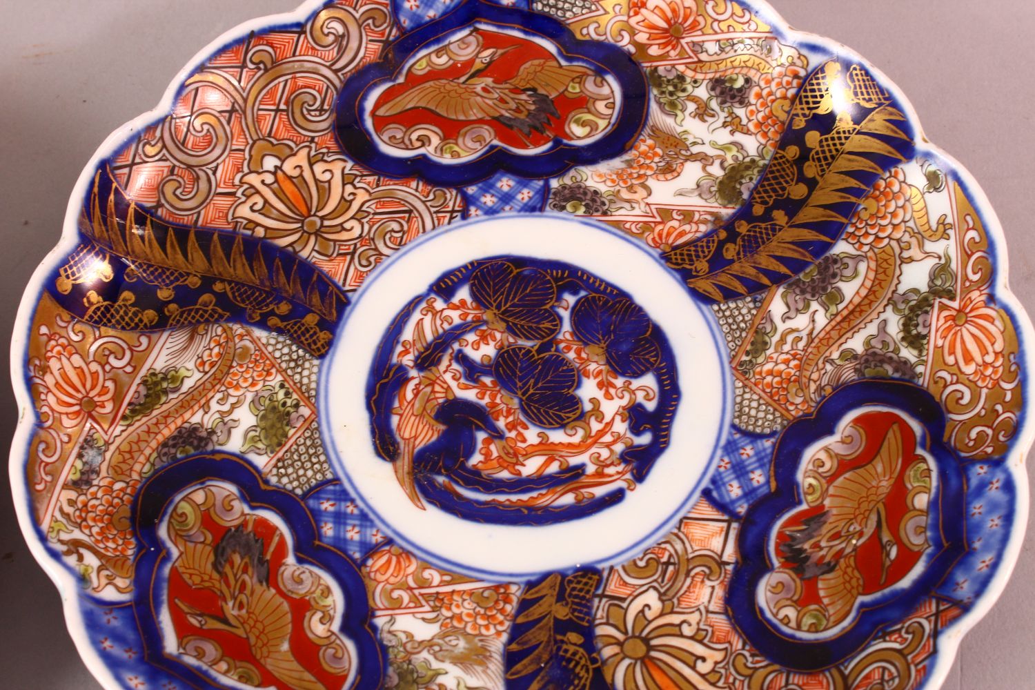 TWO PAIRS OF JAPANESE MEIJI PERIOD IMARI PORCELAIN PLATES, decorated with typical imari palate, with - Image 2 of 6