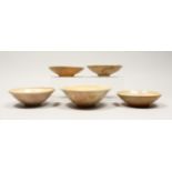 FIVE CHINESE POTTERY BOWLS.