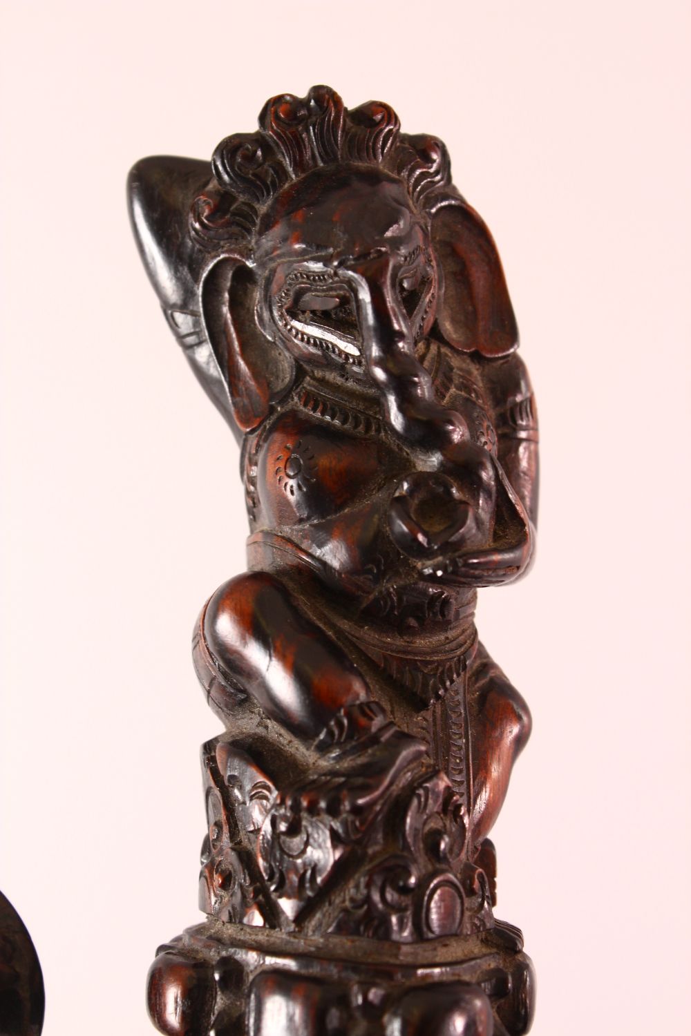 A GOOD INDONESIAN CARVED WOODEN SWORD / DAGGER, the well carved dagger with an elephant carved deity - Image 4 of 10