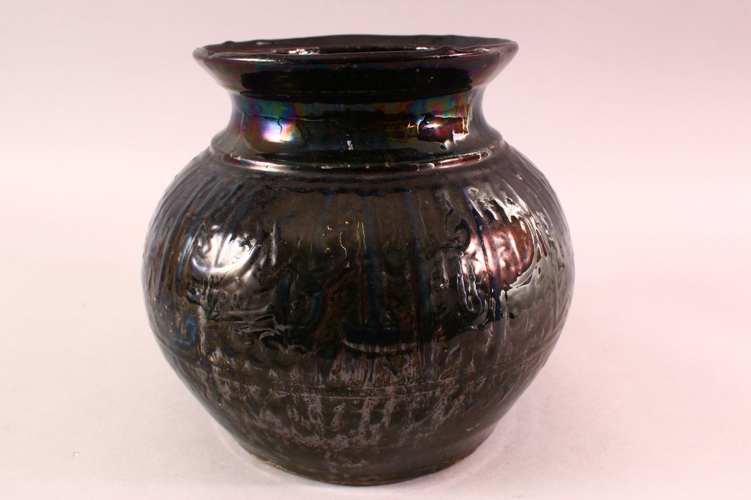 A MAMLUK STYLE POTTERY CALLIGRAPHIC VASE, with a dark blue to black ground with calligraphy bands, - Image 4 of 7