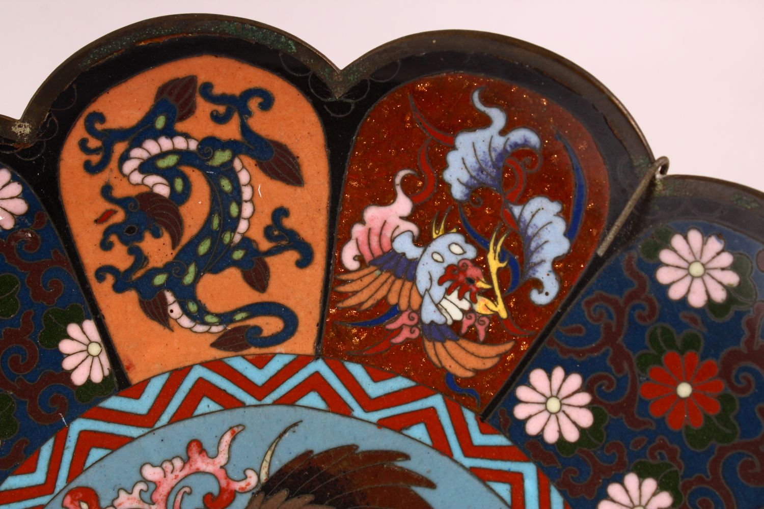 A CLOISONNE DISH OF LOBED FORM, the centre with phoenix on grey ground, 30cm diameter. - Image 4 of 5