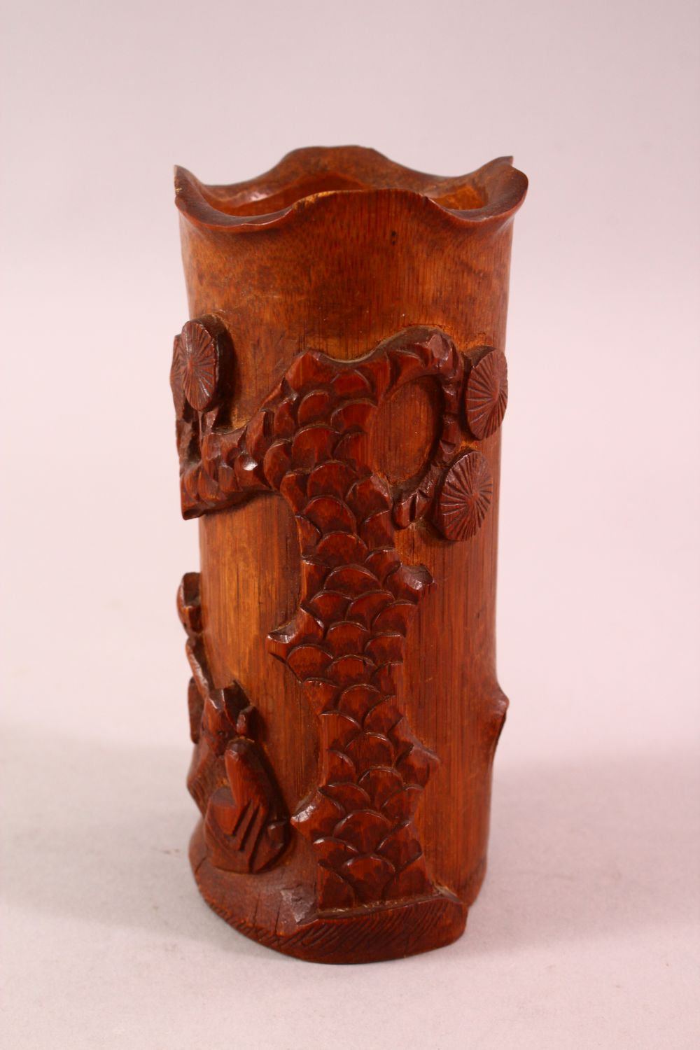 A CHINESE CARVED BAMBOO BRUSH WASH, carved with immortal and pine, 15cm. - Image 5 of 6