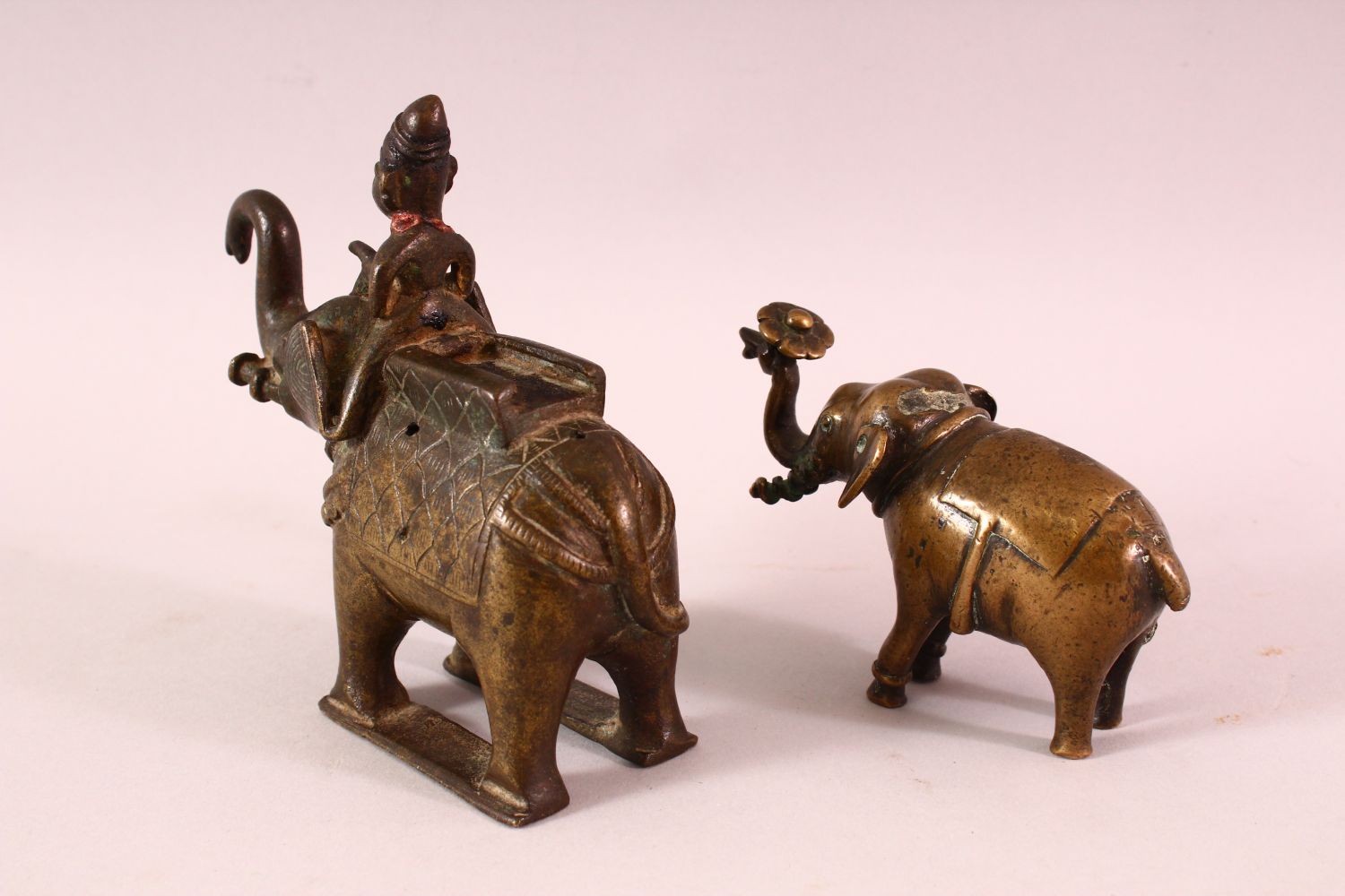 AN 18TH/19TH CENTURY INDIAN BRONZE ELEPHANT AND MAHOUT, together with another bronze elephant, - Image 4 of 6