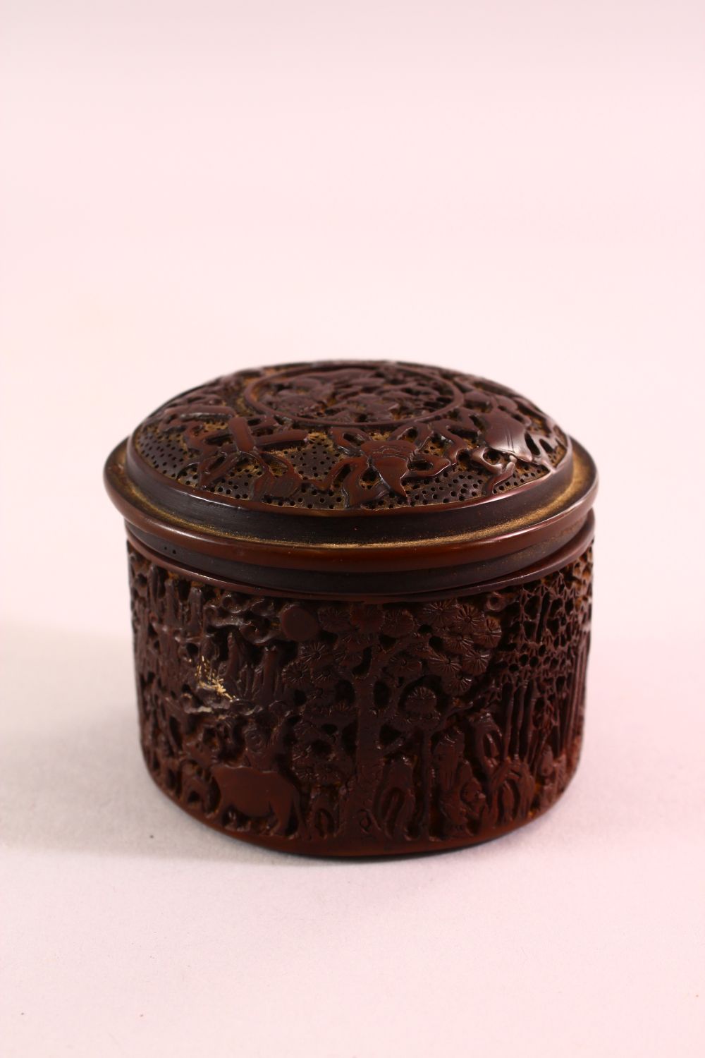 A CHINESE SMALL CIRCULAR CINNABAR LACQUER STYLE BOX AND COVER, decorated with figures in a - Image 3 of 9