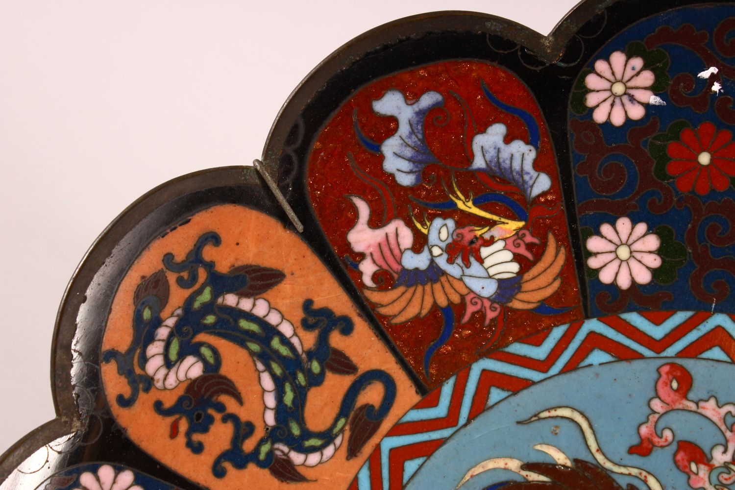 A CLOISONNE DISH OF LOBED FORM, the centre with phoenix on grey ground, 30cm diameter. - Image 3 of 5