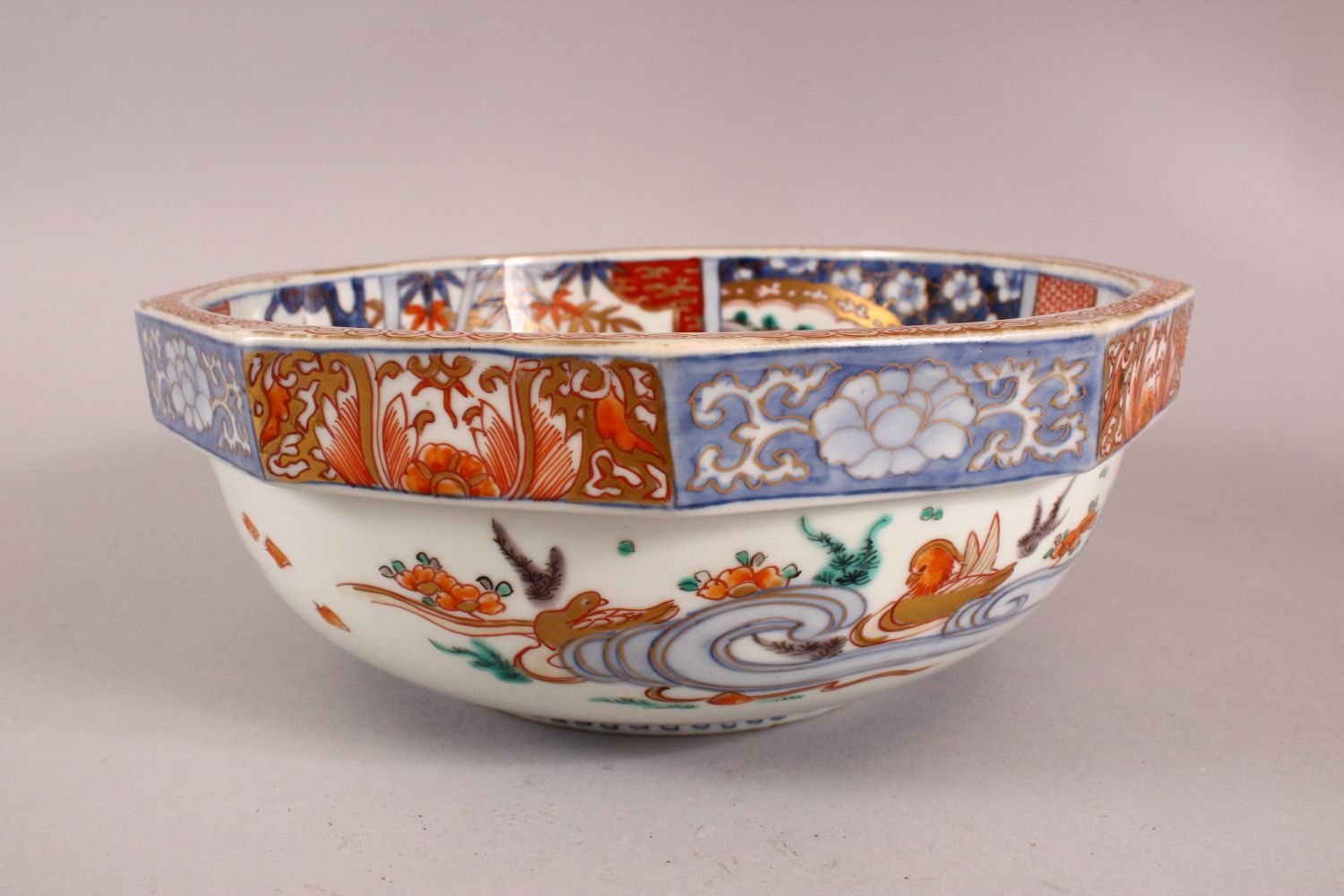 A JAPANESE MEIJI PERIOD IMARI DECAGON SHAPED PORCELAIN BOWL, with underglaze blue Shi shi dog, - Image 3 of 7