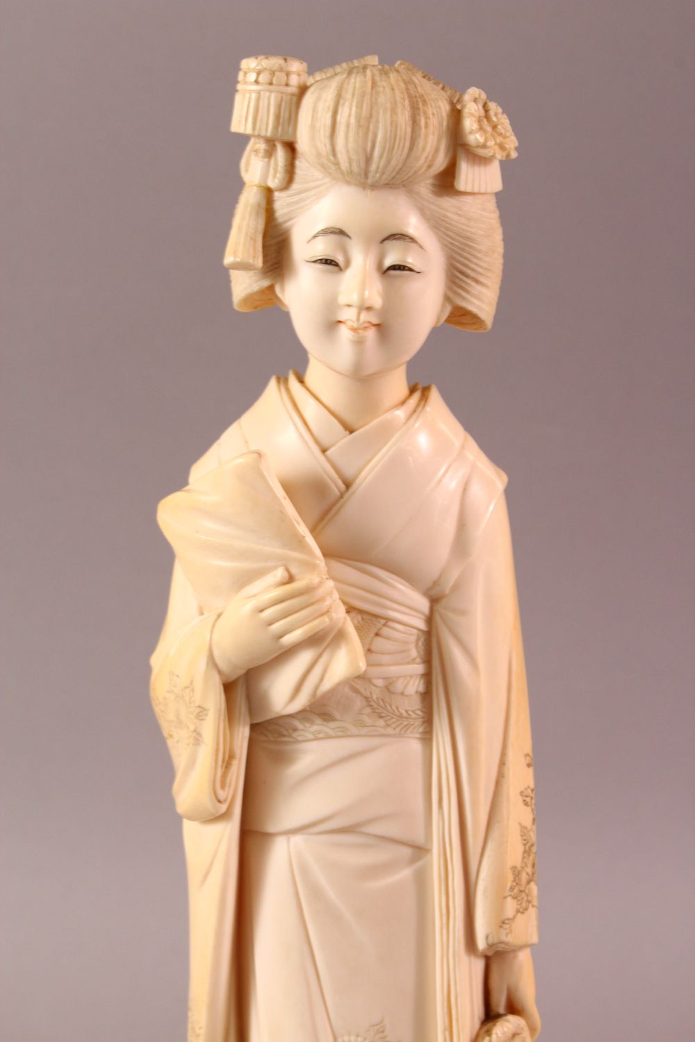 A LARGE AND FINE QUALITY JAPANESE MEIJI PERIOD CARVED ONE PIECE IVORY OKIMONO - BIJIN - the bijin - Image 2 of 10