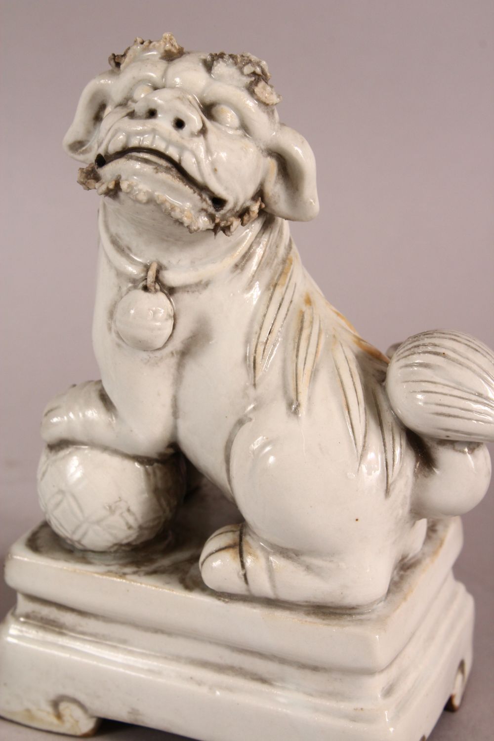 A CHINESE BLANC DE CHINE PORCELAIN FIGURES OF DOGS, formed as incense holders, 13cm - Image 3 of 7