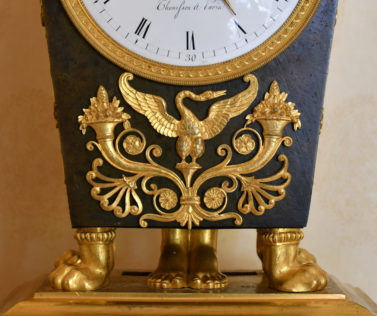 A SUPERB EMPIRE ORMOLU AND BRONZE CLOCK by CHOMIFIEU PARIS of Egyptian design with sphinx and claw - Image 2 of 3