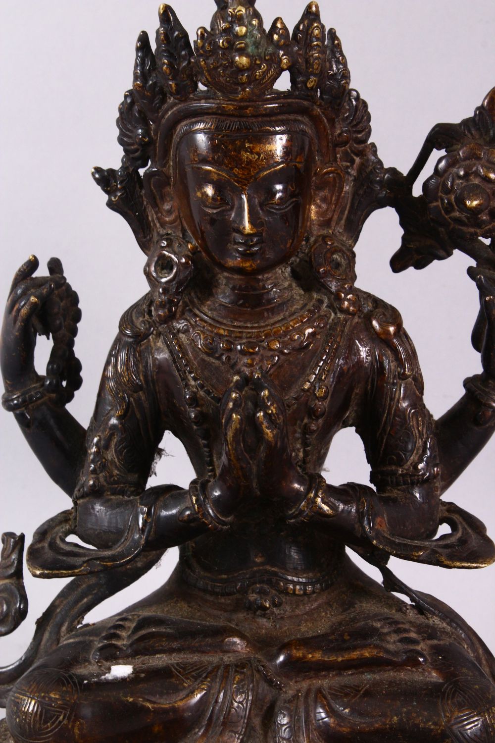 A GOOD TIBETAN BRONZE FIGURE OF A FOUR ARMED DEITY, 25cm high. - Image 2 of 6