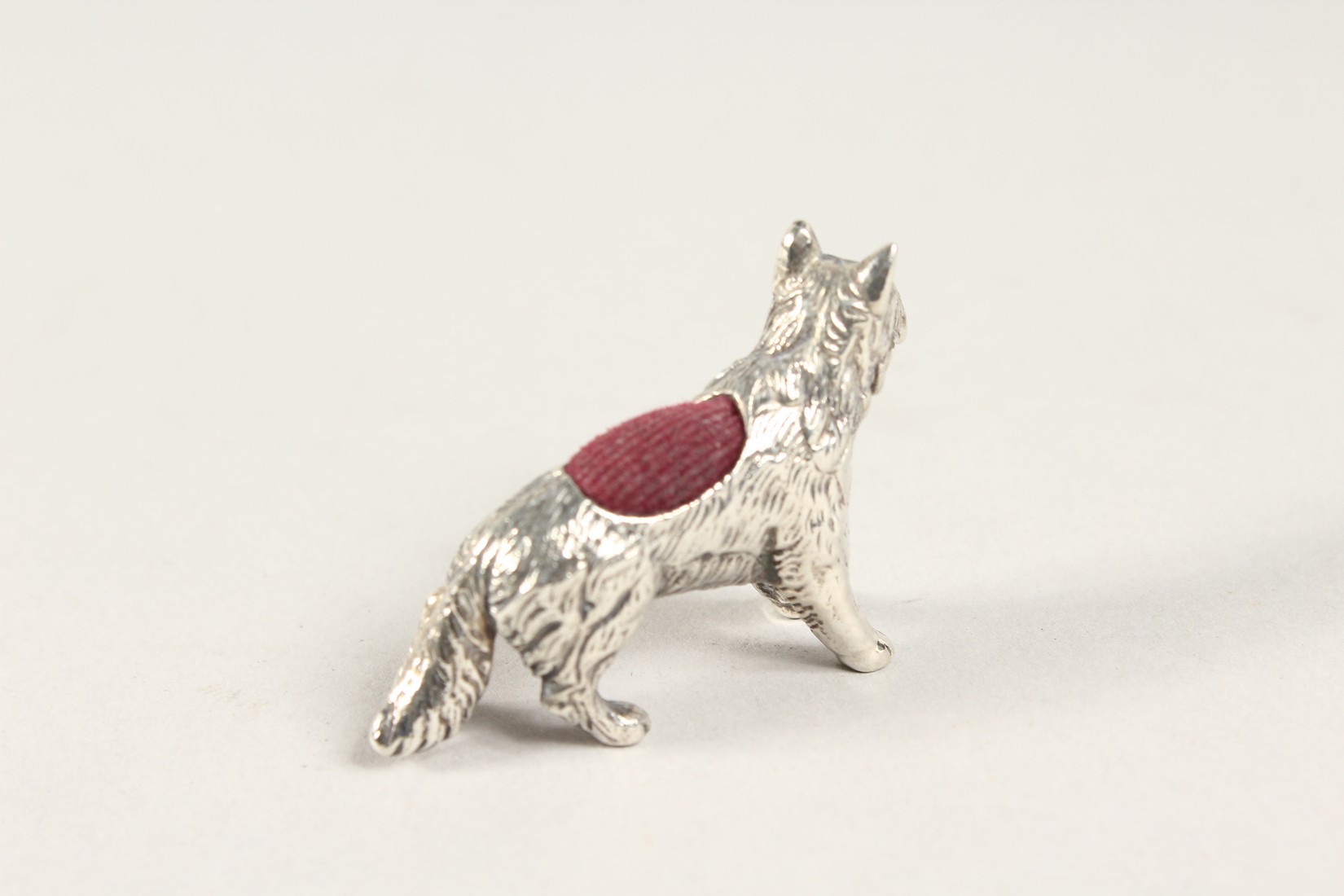 A CAST SILVER DOG PIN CUSHION - Image 2 of 2