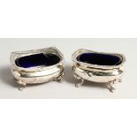 A SMALL PAIR OF MAPPIN AND WEBB SILVER SALTS