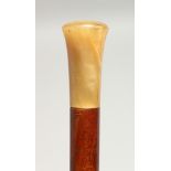 A FINE QUALITY RHINO HORN KNOP CANE Circa 1880 – 1900. 3ft long