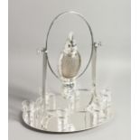 A GOOD PLATED PARROT DECANTER SET, comprising a parrot and six glasses.