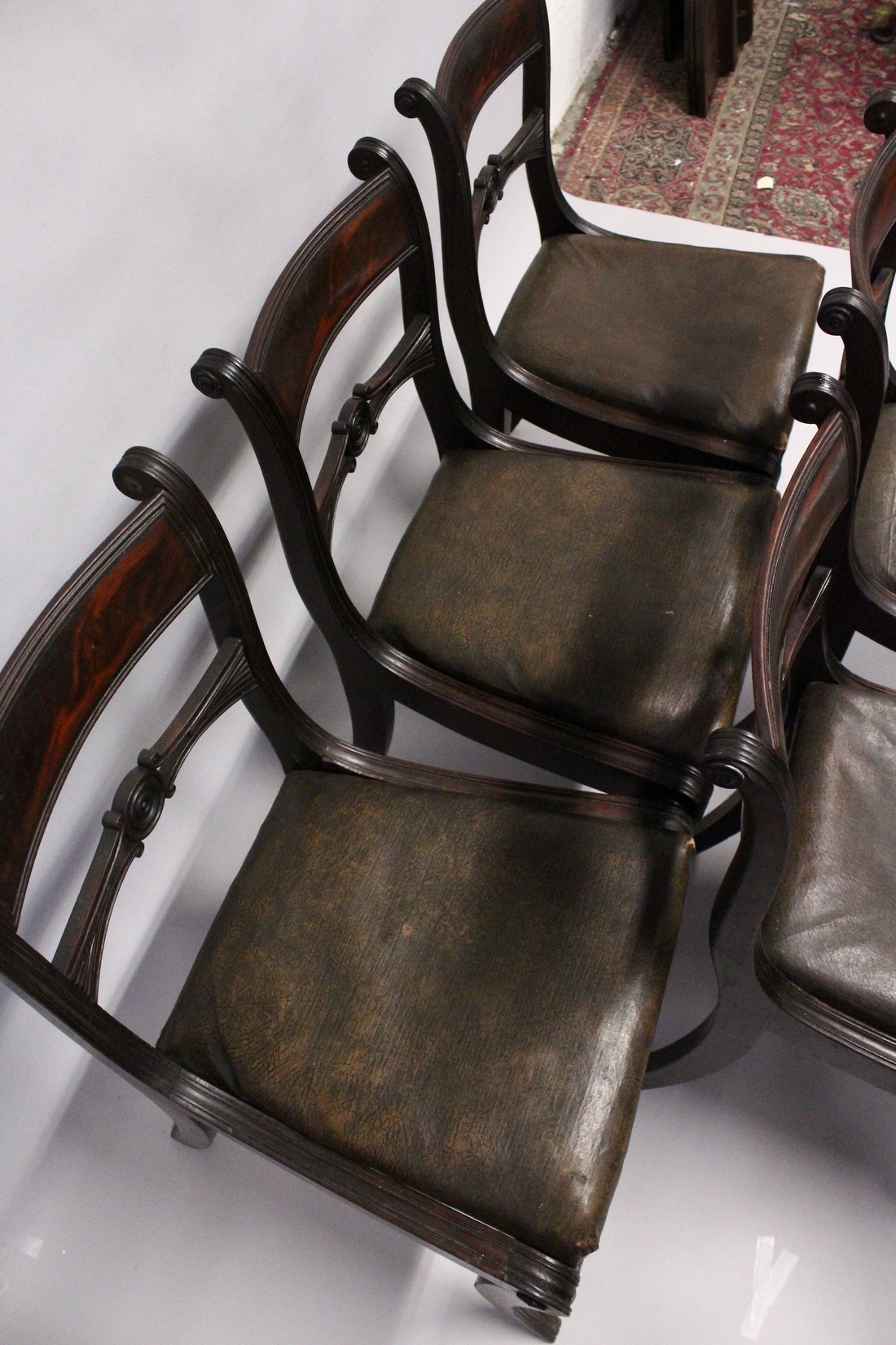 A GOOD SET OF SIX REGENCY MAHOGANY DINING CHAIRS, reeded frames, sabre legs and drop in seats - Image 3 of 5