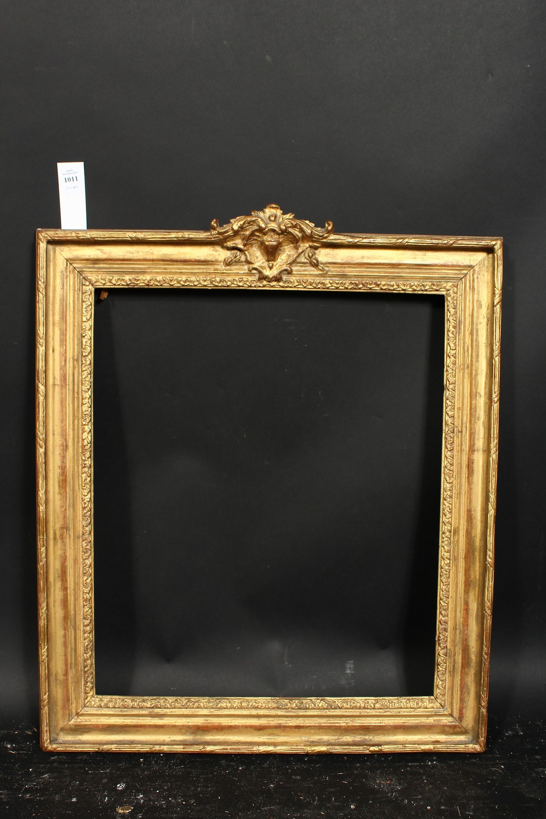 An early 20th century gilt composition frame with central cartouche, rebate size 19.75 x 16.5 , 50cm - Image 2 of 3