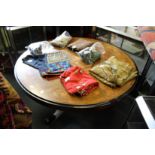 A good Victorian inlaid walnut circular pedestal breakfast table.