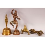 FOUR MIXED INDIAN BRONZE / BRASS ITEMS.