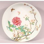 A GOOD 18TH CENTURY FAMILLE ROSE PORCELAIN DISH, decorated with flowers and butterfly, six character