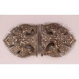 A 19TH CENTURY GOLD & SILVER INLAID NIELLO BELT BUCKLE - inlaid in silver with floral motif with