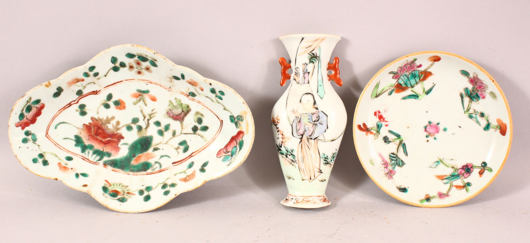 THREE CHINESE FAMILLE ROSE PORCELAIN ITEMS, comprising a plate, dish & wall pocket (3)