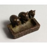 A SMALL JAPANESE BRONZE OF THREE PIGS 2in